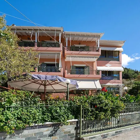 Nontas Homes 32 Kalamíci